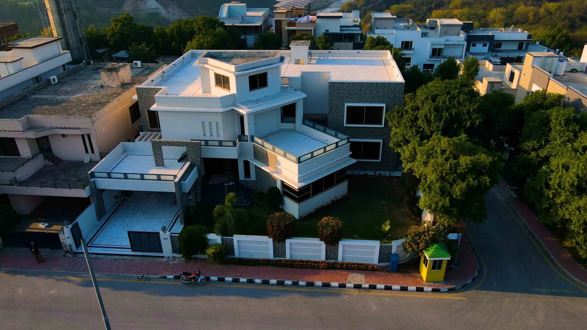 House 190, Bahria Town, Phase 1