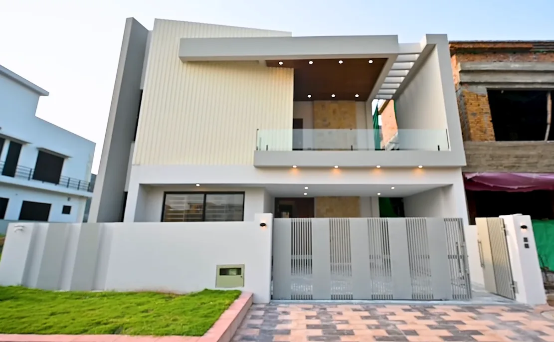 10 Marla House in Bahria Town, Phase 8